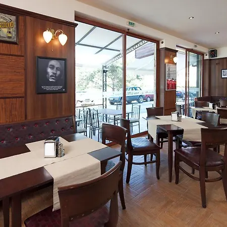 Hotel Lira