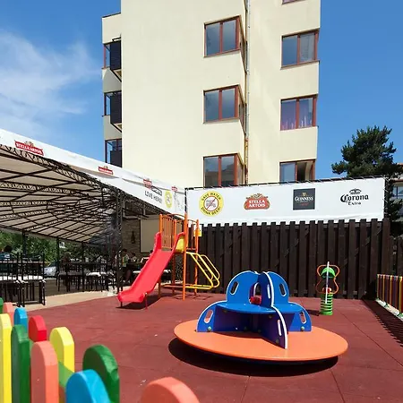 Lira Hotel 3*