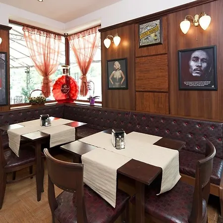Hotel Lira 3*
