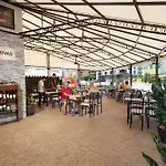 Lira 酒店 3*