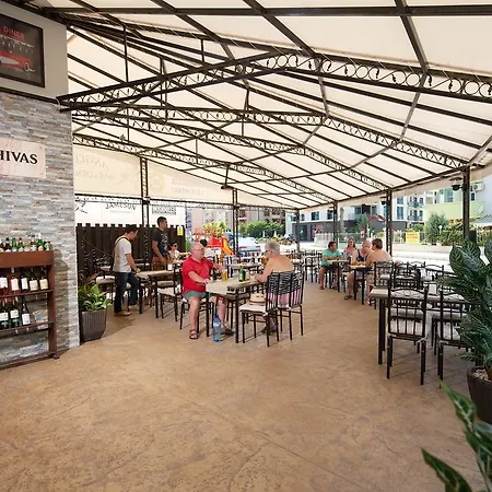 Lira Hotel 3*