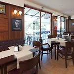 Hotel Lira