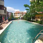 Hotel Lira