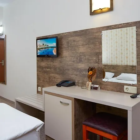 Lira Hotel Sunny Beach