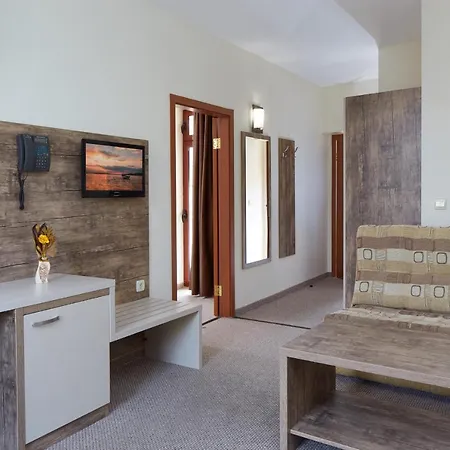 Lira サニービーチ